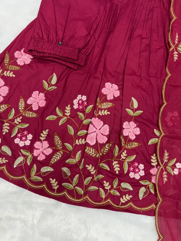 Maroon_Embroidered_Kurta_Set_for_Women