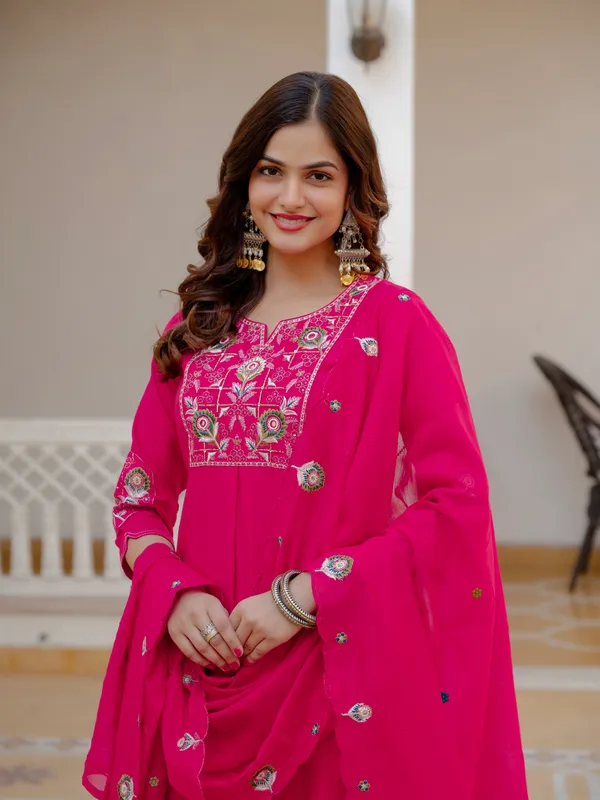 Pink_Embroidered_Kurta_Set_for_Women