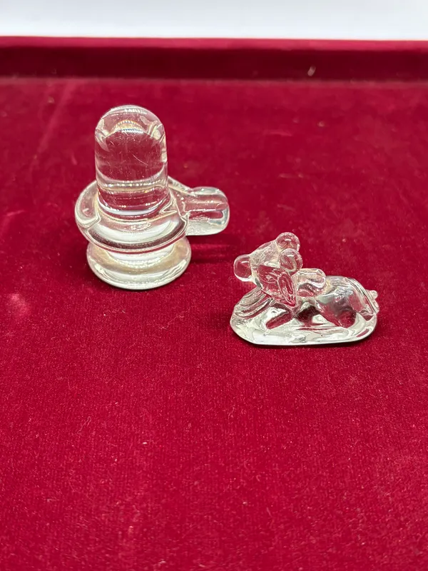 Sphatic_Shivling_-_Nandi