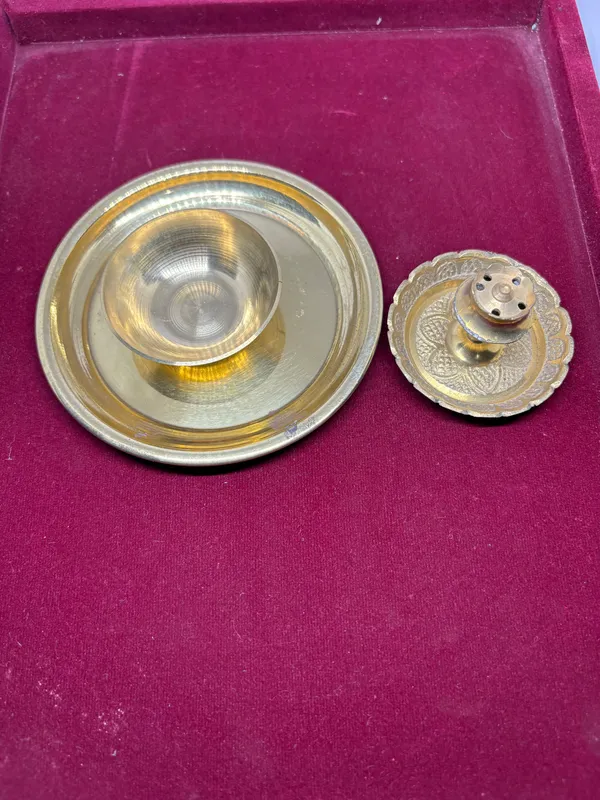 Gold_Plated_Brass_Pooja_Thali_Set_with_Diya_and_Kumkum_Holder