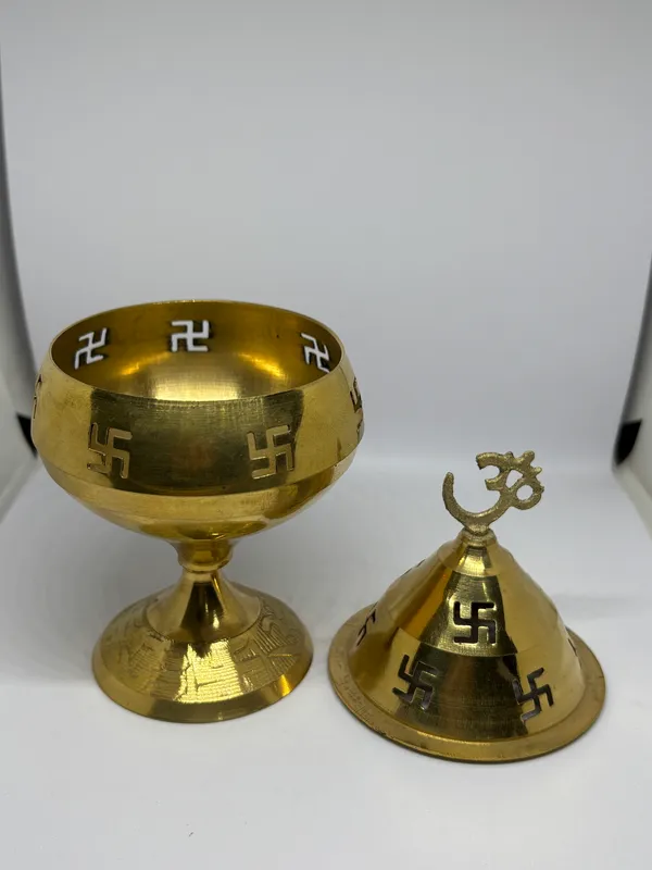 Brass_Om_Swastik_Engraved_Kalash_With_Bell