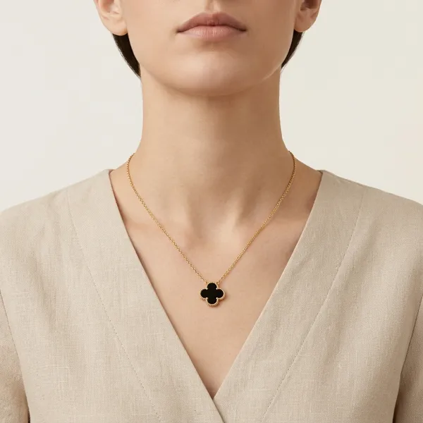 Black_Gold_Stainless_Steel_Mother-Of-Pearl_Clover_Pendant_Necklace_For_Women