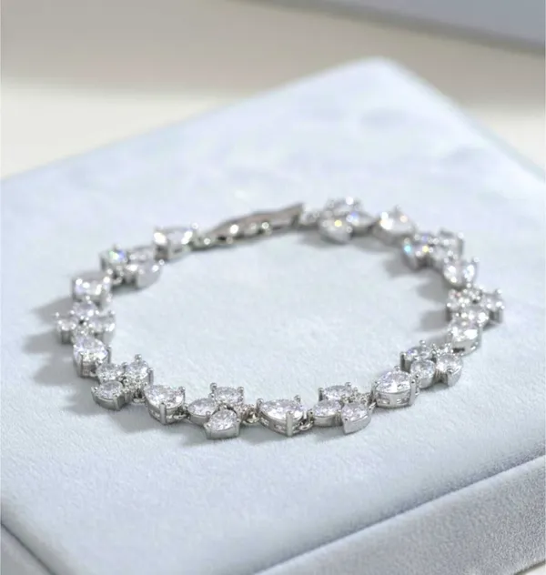 Silver_Metal_Floral_Cz_Link_Bracelet_For_Women