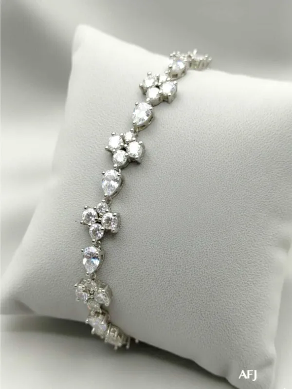 Silver_Metal_Floral_Cz_Link_Bracelet_For_Women