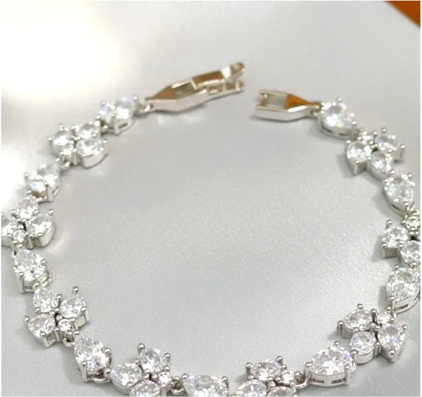 Silver_Metal_Floral_Cz_Link_Bracelet_For_Women