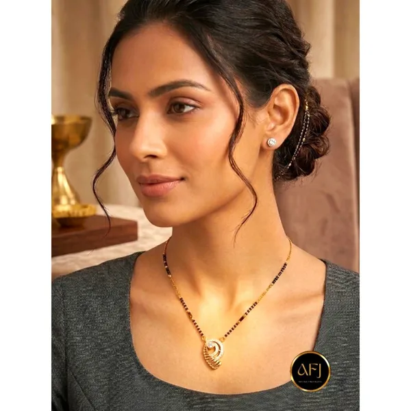 Gold_Copper_Black_Bead_Chain_Pendant_Mangalsutra_Necklace_For_Women