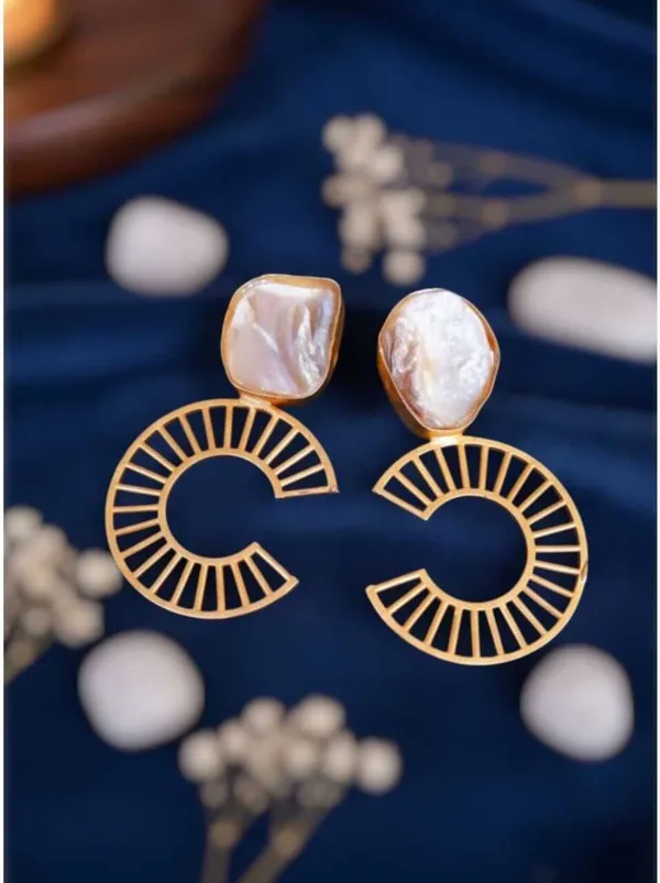 Gold_White_Brass_Baroque_Pearl_Sunburst_Drop_Earrings_For_Women