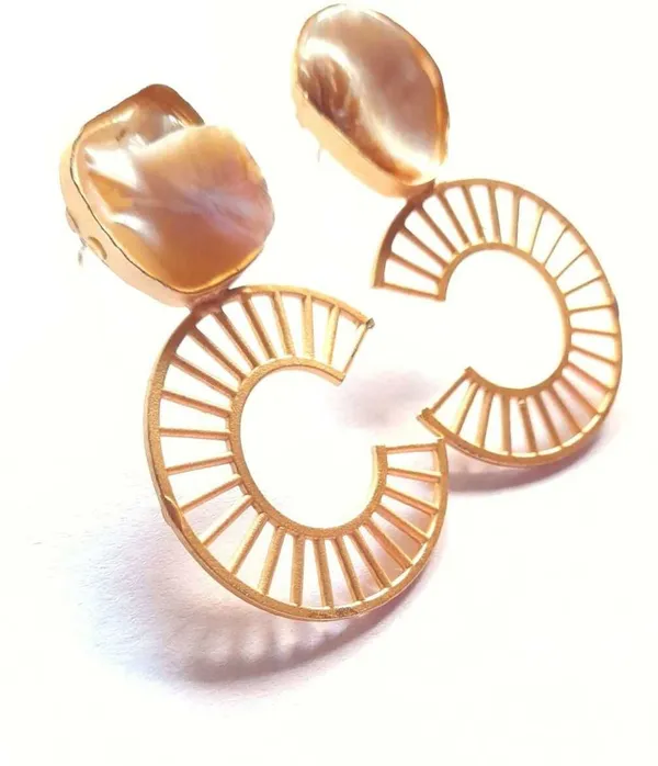 Gold_White_Brass_Baroque_Pearl_Sunburst_Drop_Earrings_For_Women