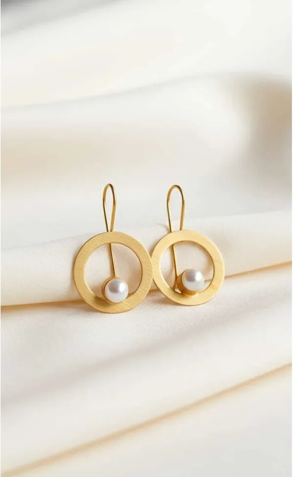 Gold_Brass_Geometric_Pearl_Halo_Drop_Danglers_For_Women