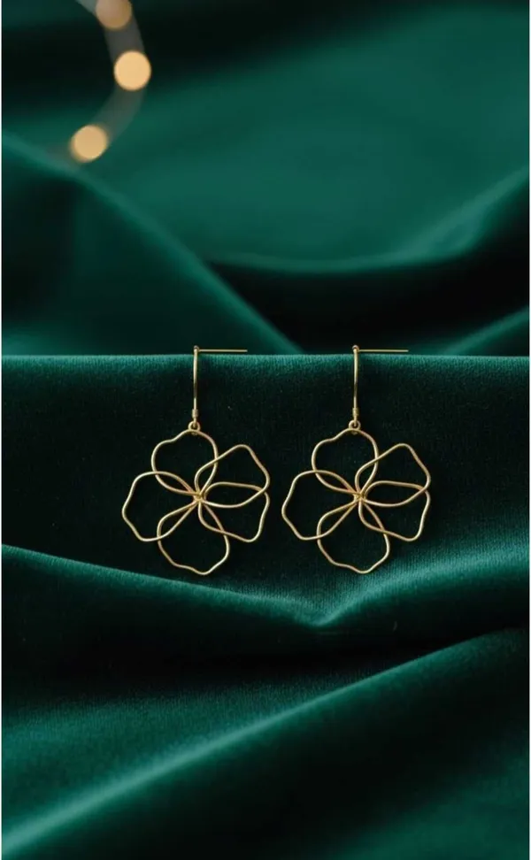 Gold_Brass_Wire_Flower_Drop_Danglers_For_Women
