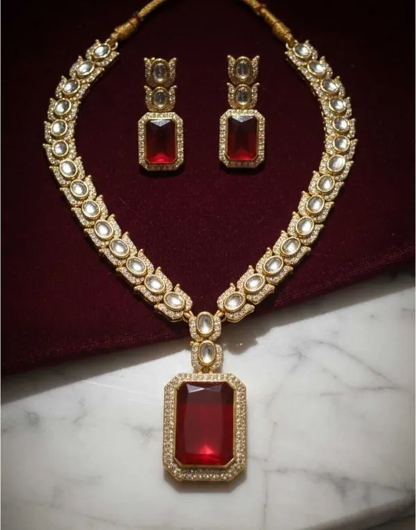 Gold_And_Maroon_Brass_Ruby_Polki_Kundan_Jewellery_Set_For_Women