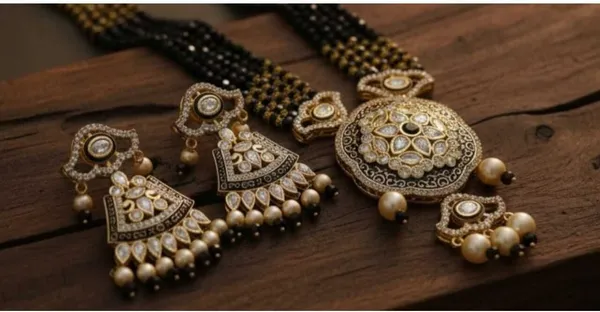 Gold_And_Black_Metal_Antique_Polki_Multi-Strand_Bead_Necklace_Jewellery_Set_For_Women