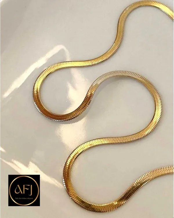 Gold_Stainless_Steel_Snake_Chain_Necklace_For_Women