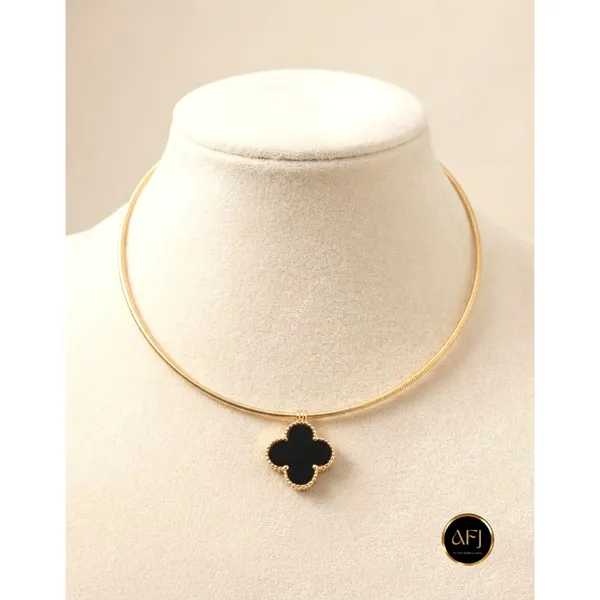 Anti-Tarnish_18K_Gold_Plated_Stainless_Steel_Black_Clover_Pendant_Necklace_|_Sleek_Collar_Choker_for_Women