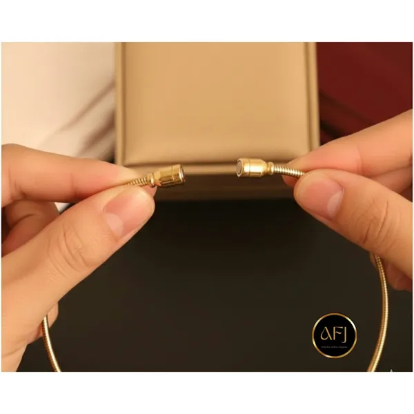 Anti-Tarnish_18K_Gold_Plated_Stainless_Steel_Black_Clover_Pendant_Necklace_|_Sleek_Collar_Choker_for_Women