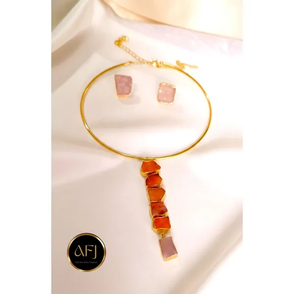 Raw_Carnelian_&_Rose_Quartz_Gold_Collar_Necklace_Set