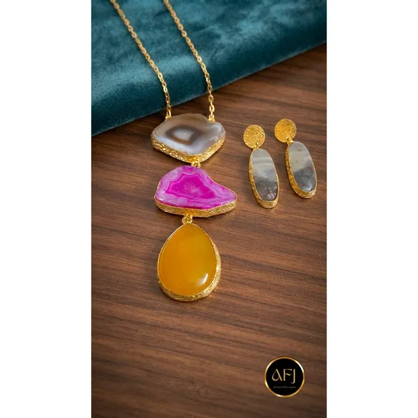 Vibrant_Magenta_&_Amber_Raw_Gemstone_Jewelry_Set