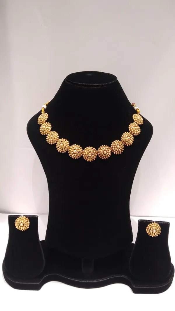 Gold_Brass_Beaded_Necklace_Set_For_Women
