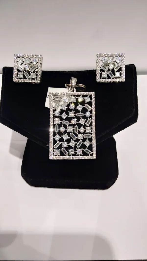 Gold_And_Clear_Brass_Cubic_Zirconia_Pendant_Set_For_Women