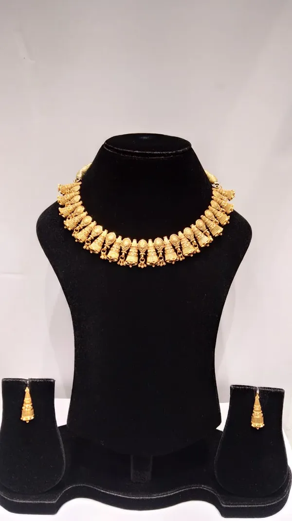 Gold_Brass_Traditional_Temple_Necklace_Set_For_Women