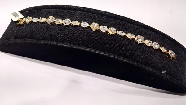Gold_Brass_Crystal_Tennis_Bracelet_For_Women