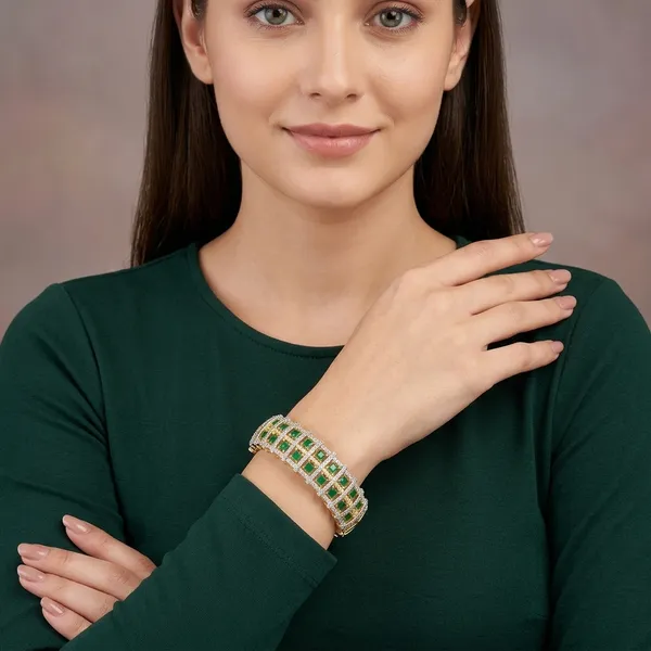 Gold_And_Green_Brass_Green_Stone_Crystal_Bangle_For_Women