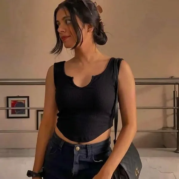 Sweetheart_Neckline_Sleeveless_Tank_Top_Elegant_Tops_Black
