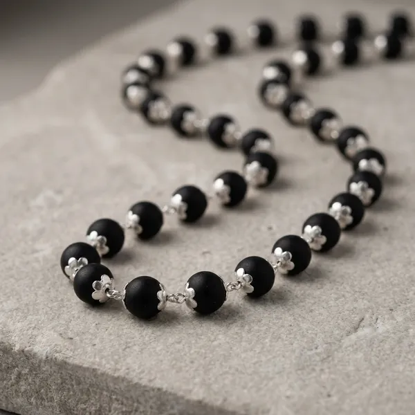 Black_And_Clear_Crystal_Beaded_Necklace
