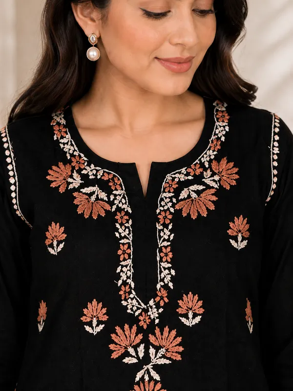 Black_Floral_Print_Straight_Kurta_For_Women