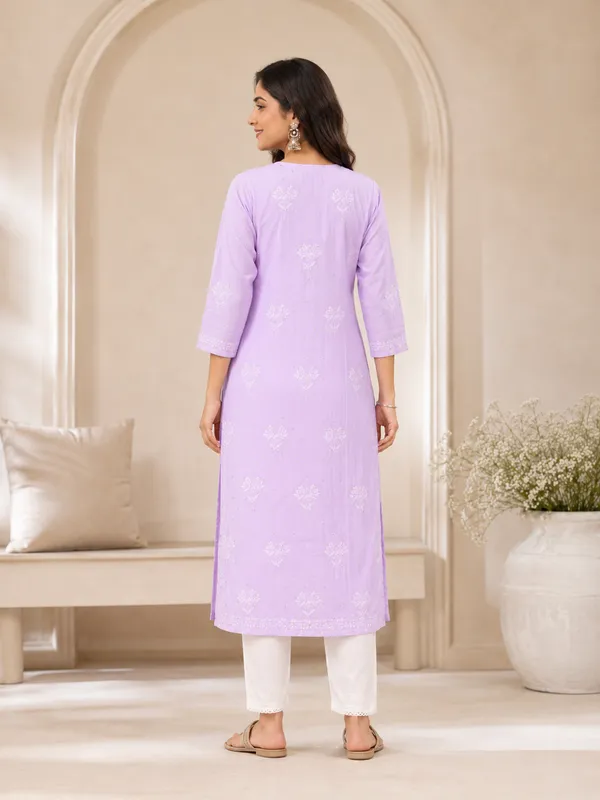 Lavender_Cotton_Embroidered_Straight_Kurta_For_Women