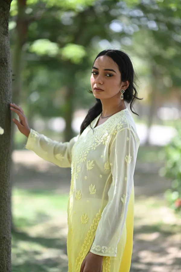 Yellow_White_Ombre_Georgette_Embroidered_Kurta_For_Women