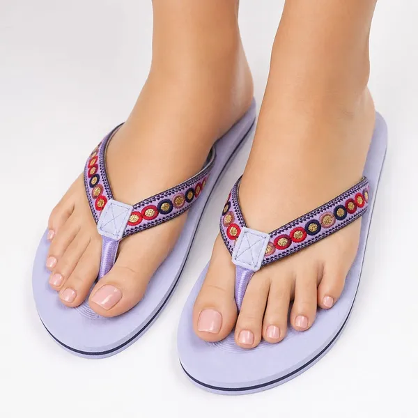 Cleat_Women_Fashion_Flip_Flops_Comfortable_Cushioned_Slippers_Anti_Skid_Sole_Lightweight_Design