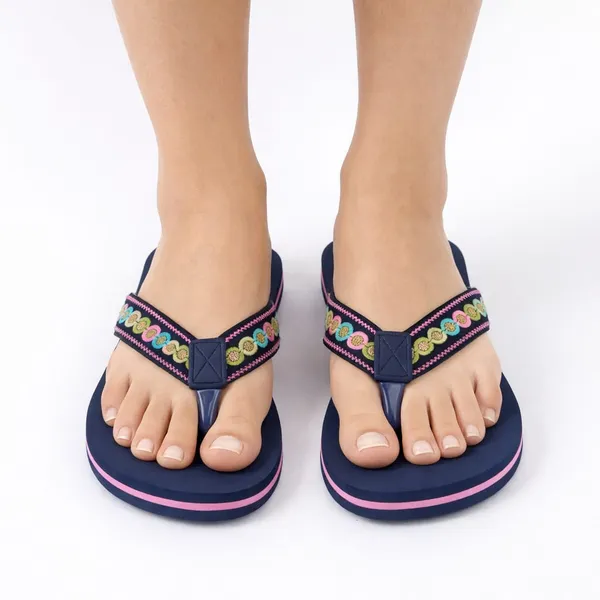 Cleat_Women_Fashion_Flip_Flops_Comfortable_Cushioned_Slippers_Anti_Skid_Sole_Lightweight_Design