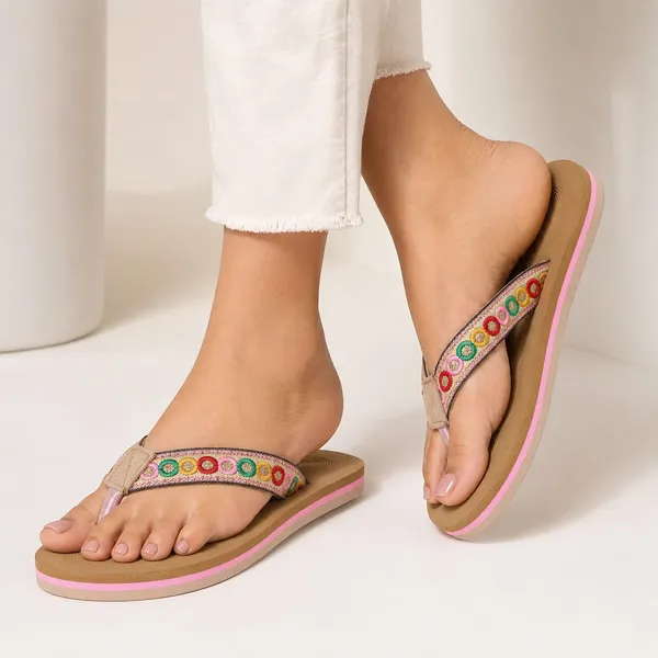 Cleat_Women_Fashion_Flip_Flops_Comfortable_Cushioned_Slippers_Anti_Skid_Sole_Lightweight_Design