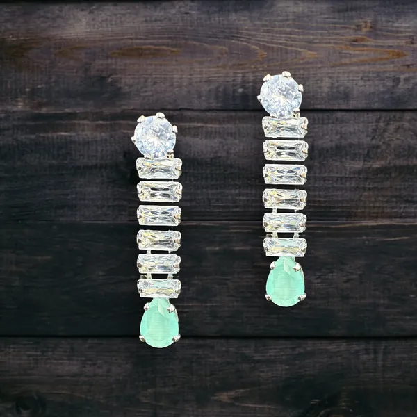 Gracelite_Aura_Neckless_With_Ocean_Green_Stone_Drops