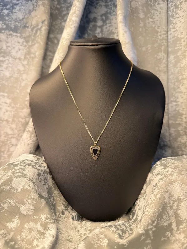 Fiery_Heart_2_Way_Pendant_With_Gold_Chain
