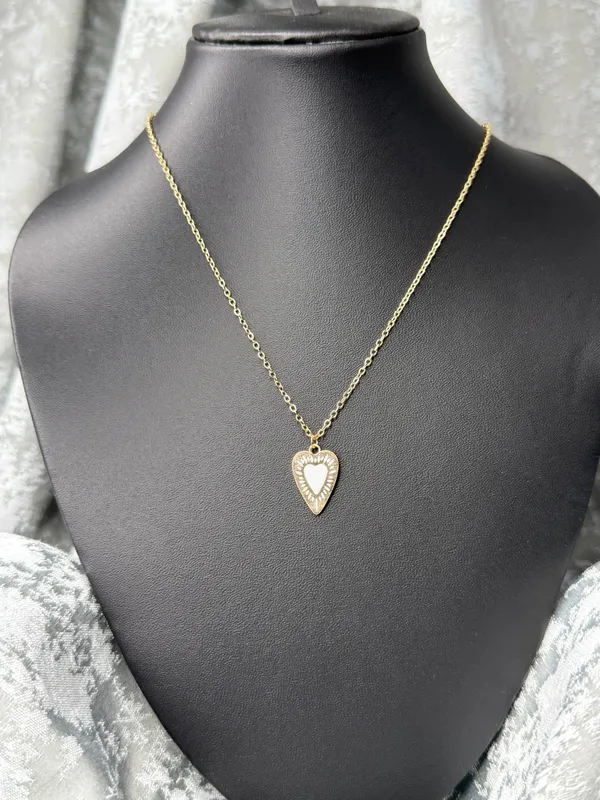 Fiery_Heart_2_Way_Pendant_With_Gold_Chain