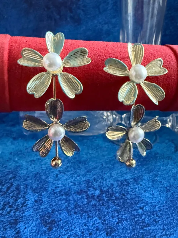 Flower_Of_Eaden_Drop_Earrings_Blue_Heaven