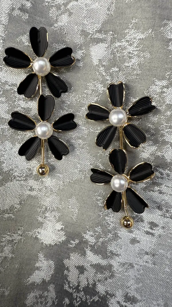 Flower_Of_Eaden_Drop_Earrings_Black_Gold