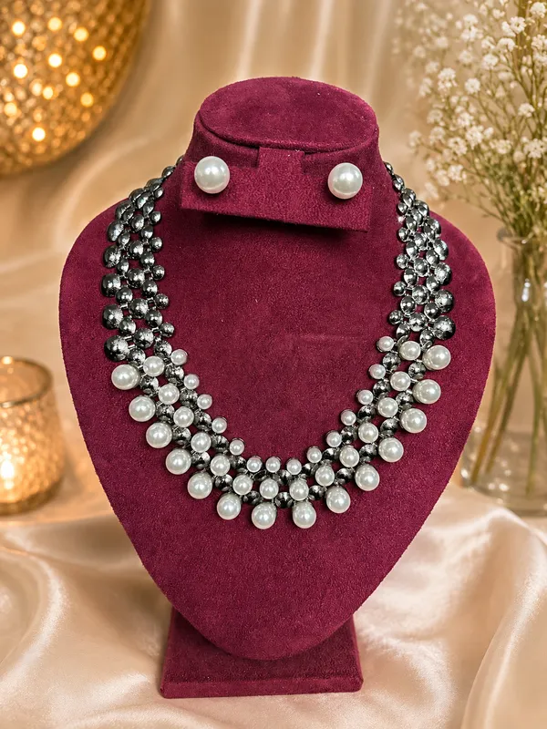 Pearl_Eleagance_Neclace_Set_-_black