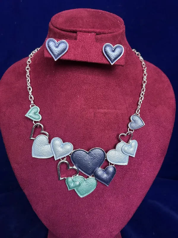 Korean_Geometric_Necklace_Set_-_Heart
