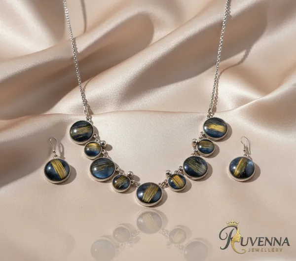 Korean_Style_Glass_Necklace_Set_-_Black_Round