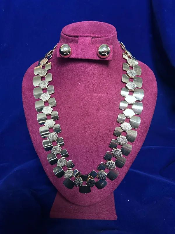 Modern_SIlver_Statement_Necklace_Set