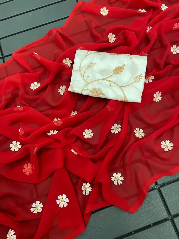 Red_Georgette_Floral_Embroidered_Saree_With_Blouse
