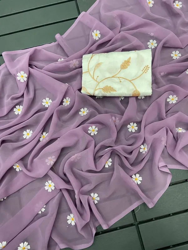 Purple_Georgette_Floral_Saree_With_Blouse_Piece