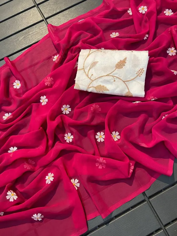 Pink_Embroidered_Saree_With_Cream_Floral_Blouse_Piece
