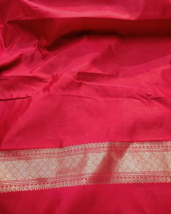 Red_Banarasi_Soft_Silk_Saree_For_Women