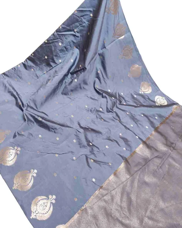 Grey_Soft_Silk_Saree_For_Women