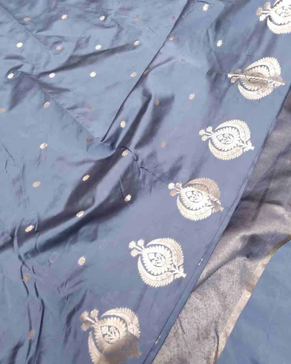 Grey_Soft_Silk_Saree_For_Women