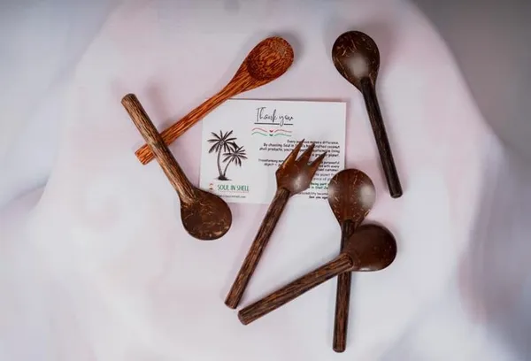 Wooden_1_Spoon_And_1_Fork_Set